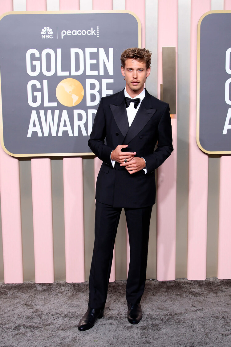 Остин Батлер в Gucci Золотой глобус 2023