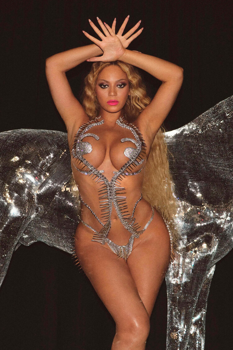 Бейонсе раскритиковали за оскорбительную лирику в её новом альбоме Renaissance