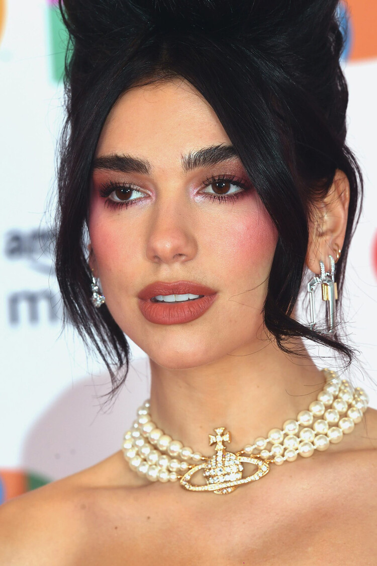 На Дуа Липу подали в суд