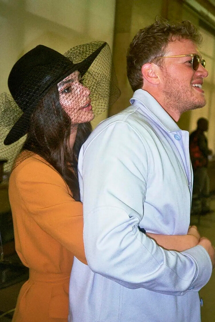 Свадебная фотография дня бракосочетания Эмили Ратаковски и Себастьян Беар-МакКлард, Нью-Йорк 2018