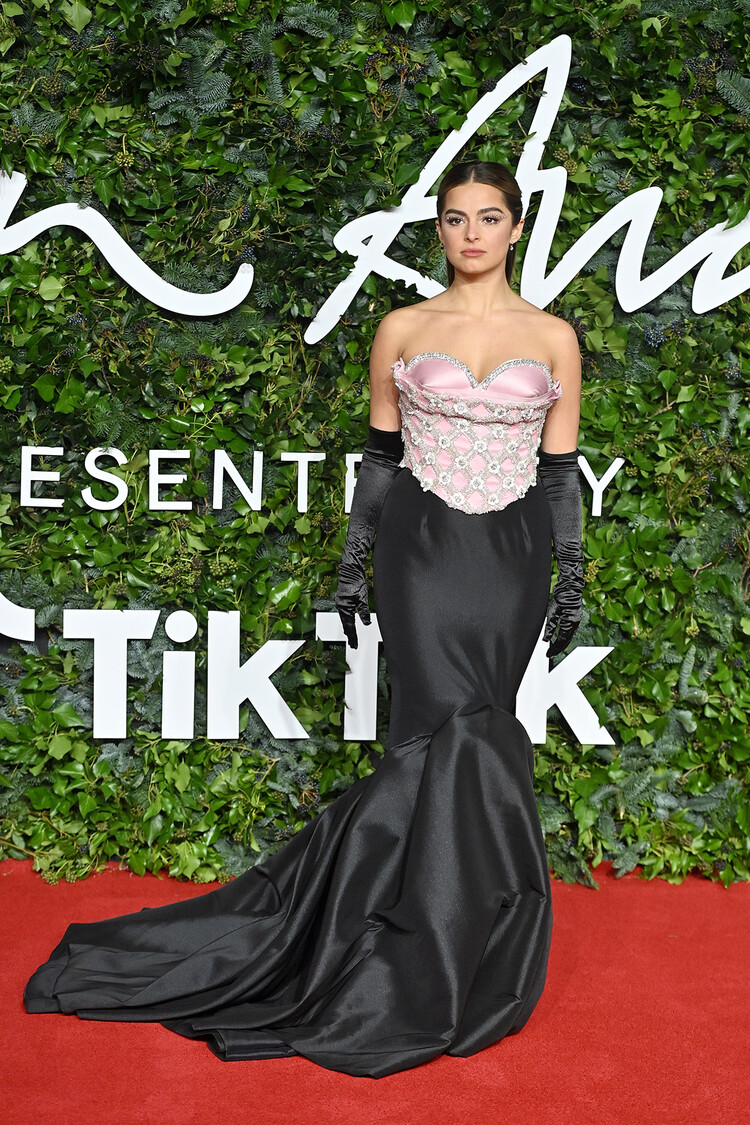 Эддисон Рэй в Richard Quinn