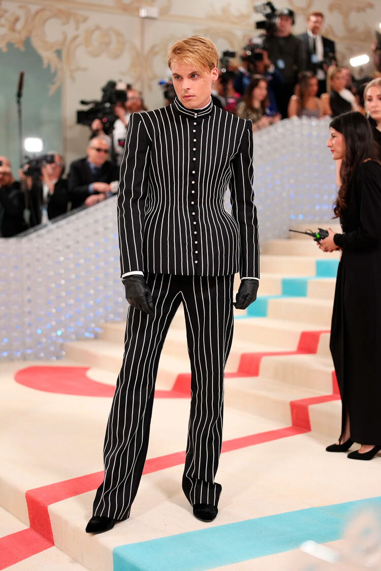 Густав Витцо на Met Gala 2023