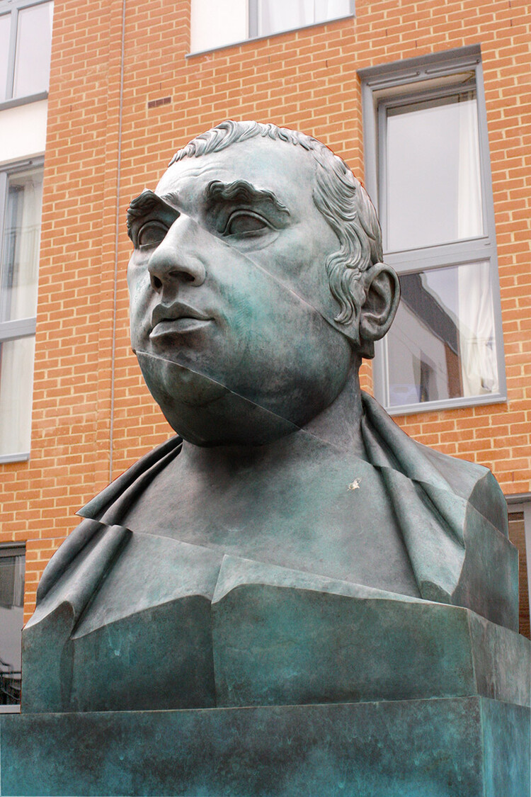 Бюст Чарльза Джеймса Фокса, Ян Рэнк-Бродли