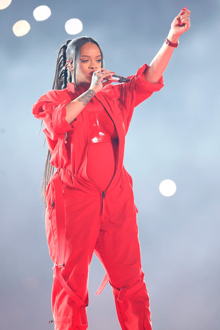 Рианна на Super Bowl LVII