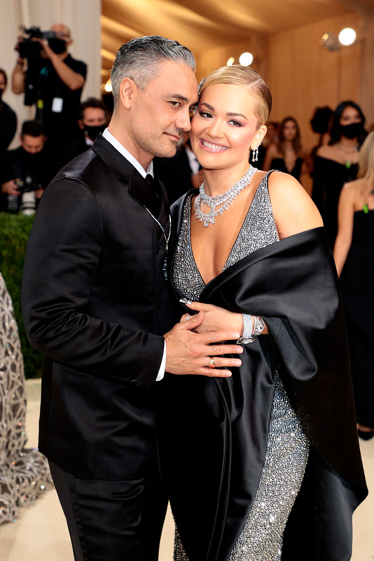 Рита Ора и Тайка Вайтити поженились