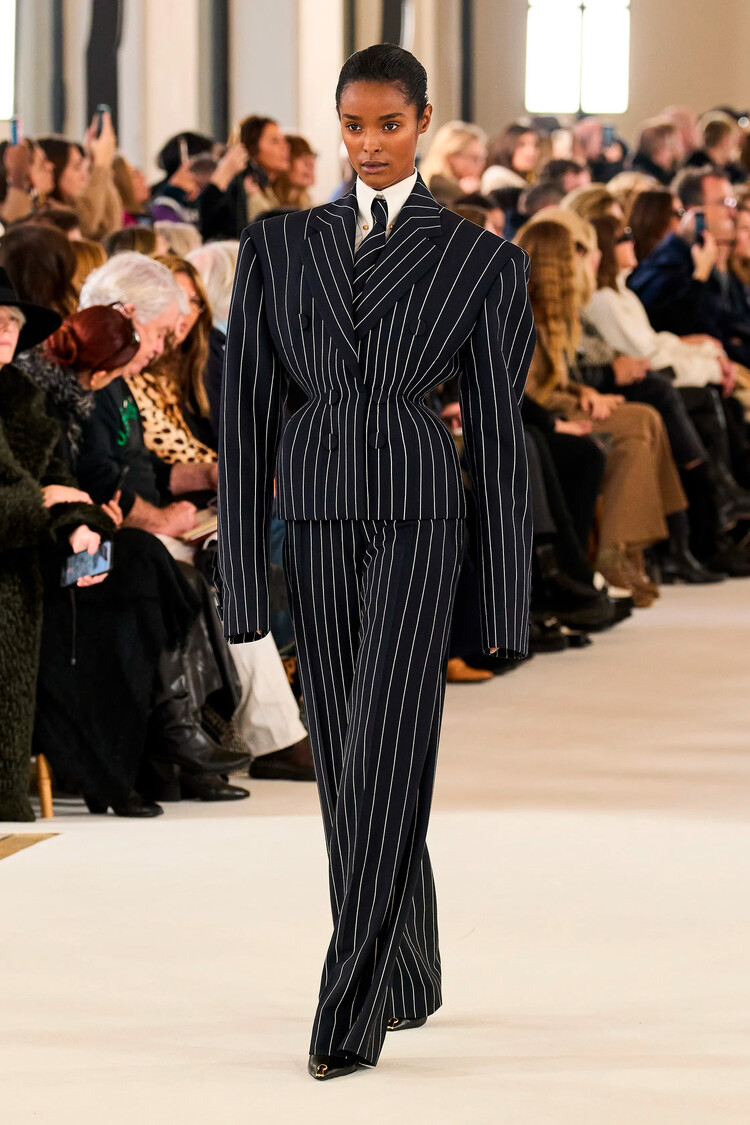 Schiaparelli Couture весна-лето 2023