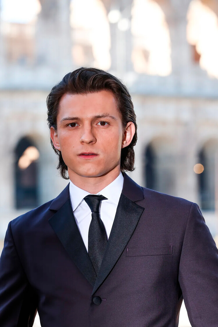 Том Холланд на премьере фильма «Анчартед: На картах не значится», 2022